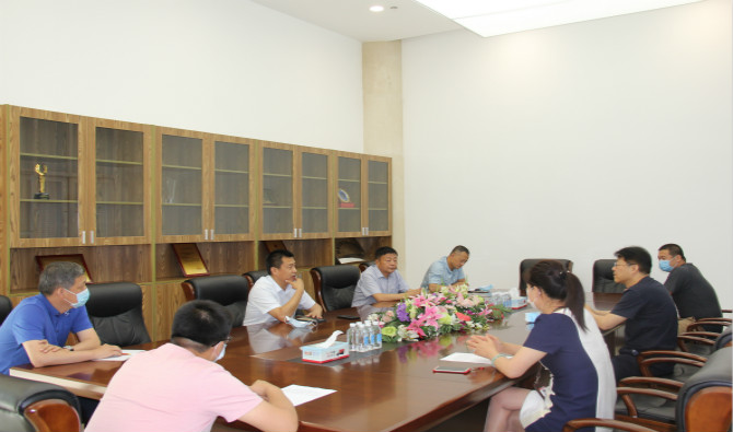 牡丹江阳明区委副书记、区长孙伯勇走访友搏药业